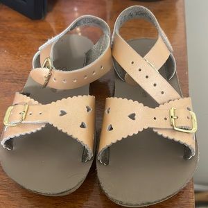 Sun sand sandals size 9